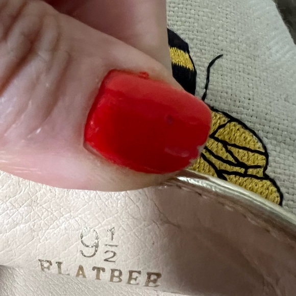 C Wonder Bee Happy Embroidered Loafer Flats Womens Size 9.5 Natural Linen Color - Picture 8 of 9